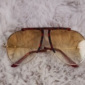 Tortoise Aviator Sunglasses with Gold Tint